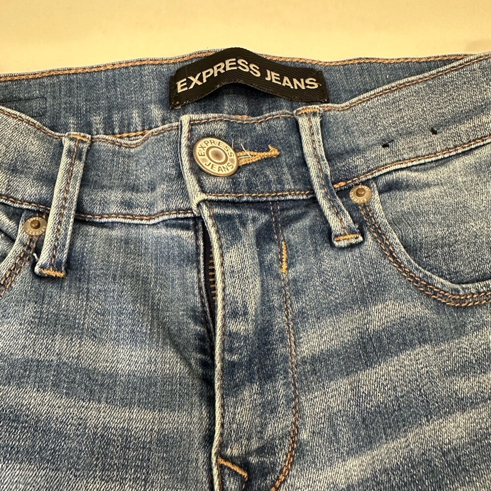 Express Jeans - Picture 3 of 4